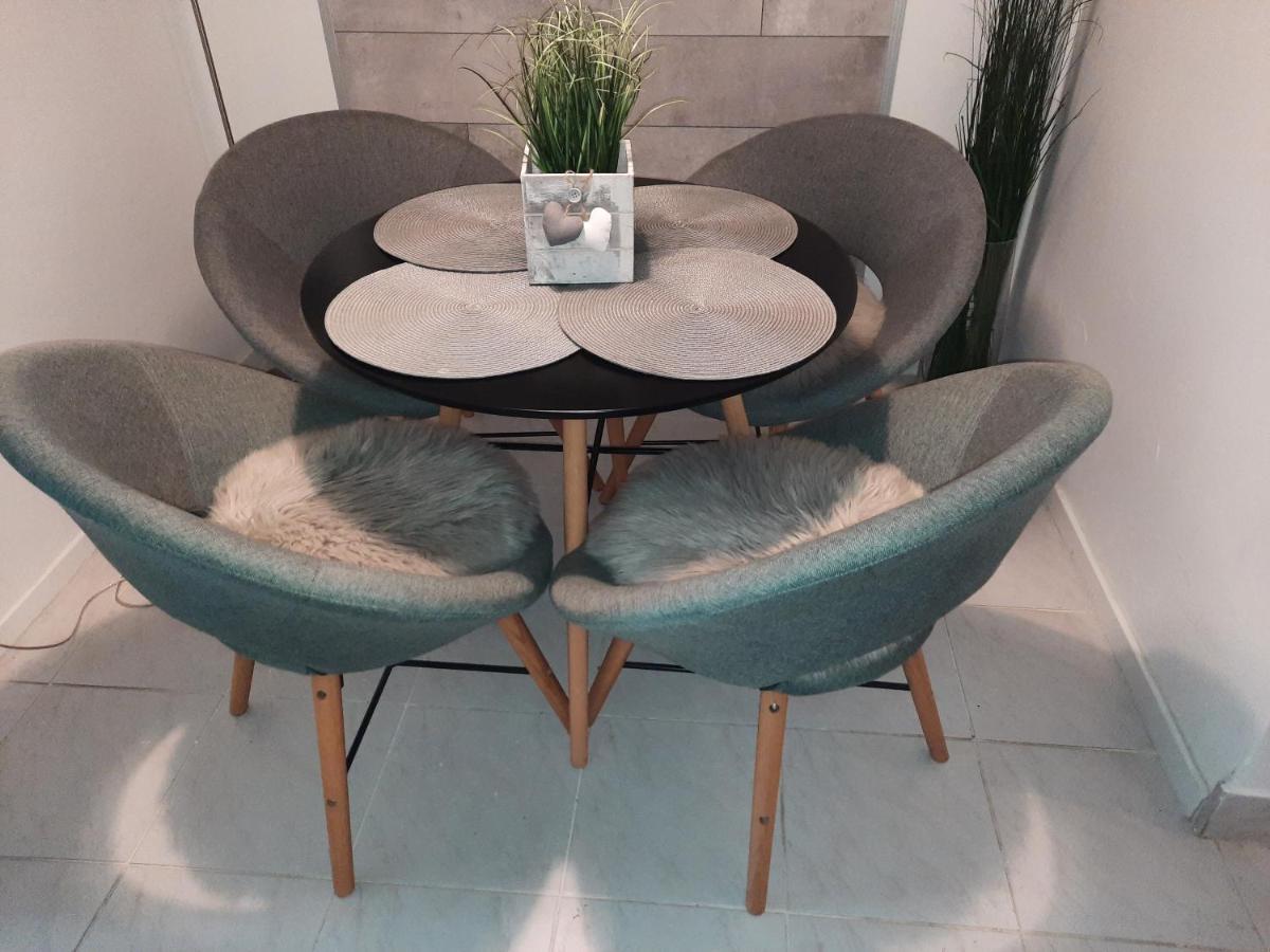 Downtown'S Pearl Apartment Pecs Ngoại thất bức ảnh