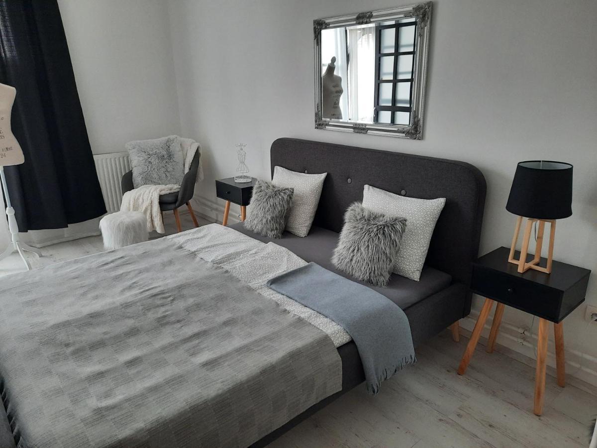 Downtown'S Pearl Apartment Pecs Ngoại thất bức ảnh