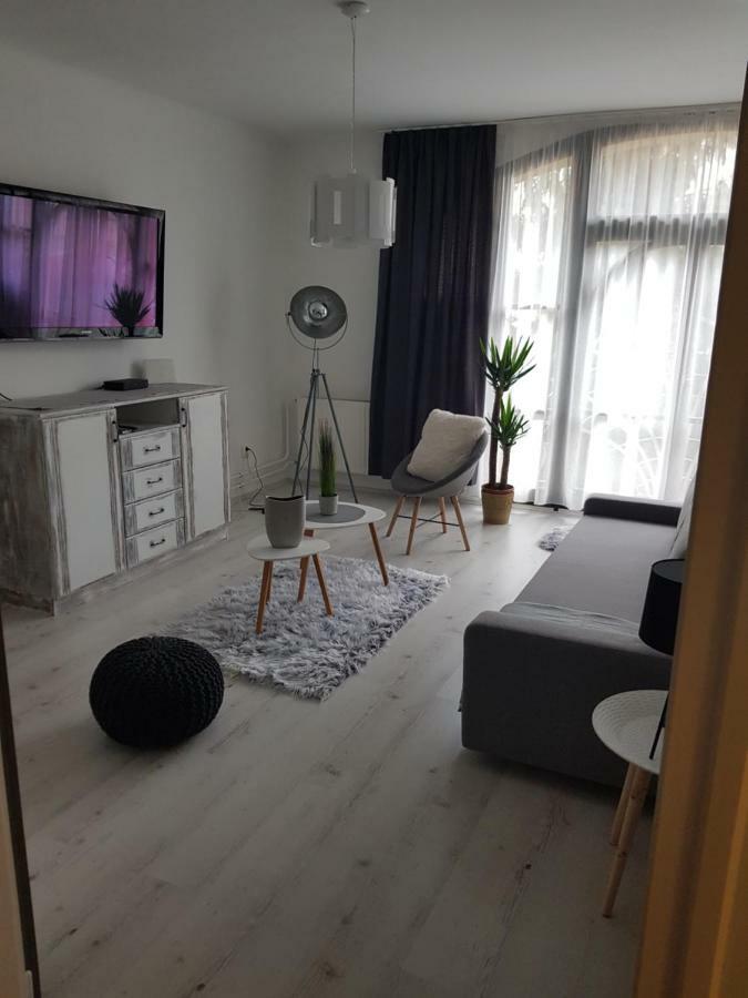 Downtown'S Pearl Apartment Pecs Ngoại thất bức ảnh