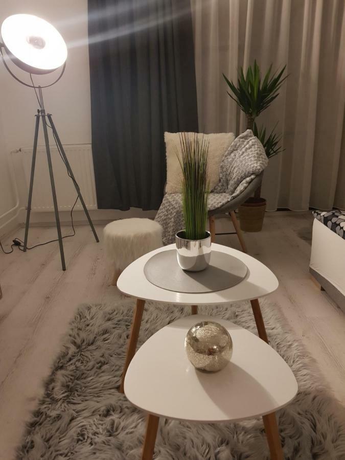 Downtown'S Pearl Apartment Pecs Ngoại thất bức ảnh